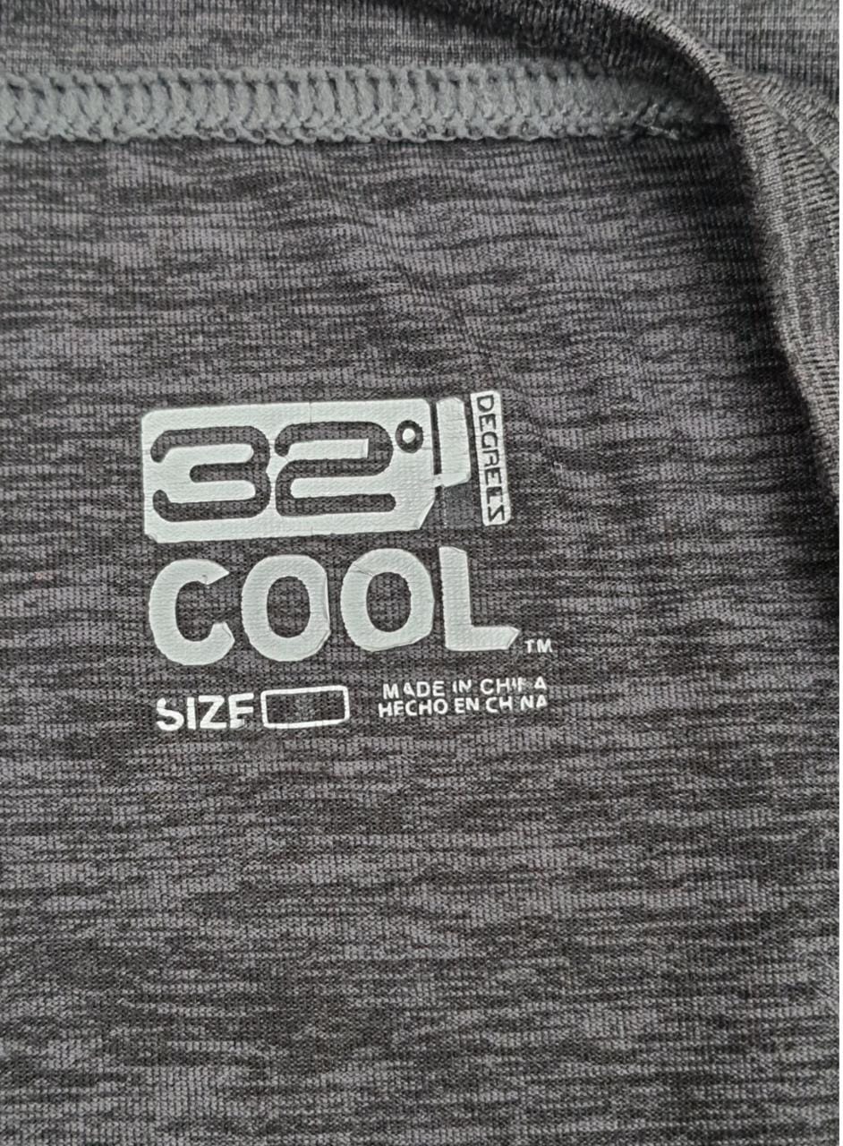 32 Cool Black Men's T-shirt (S)