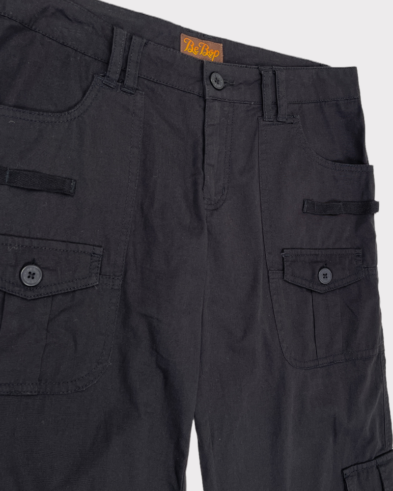 Bebop Black Cargo Capri Pants (W32)