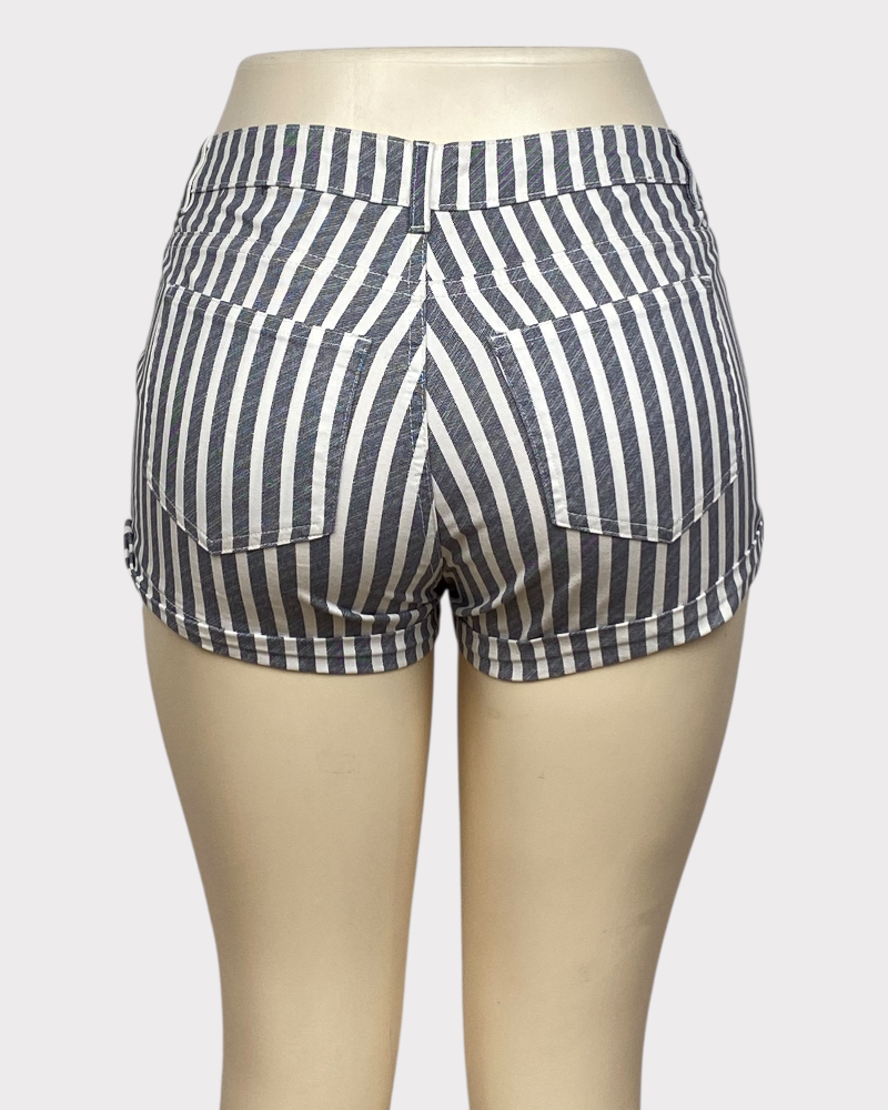H&M  Striped Pocket Shorts (34)