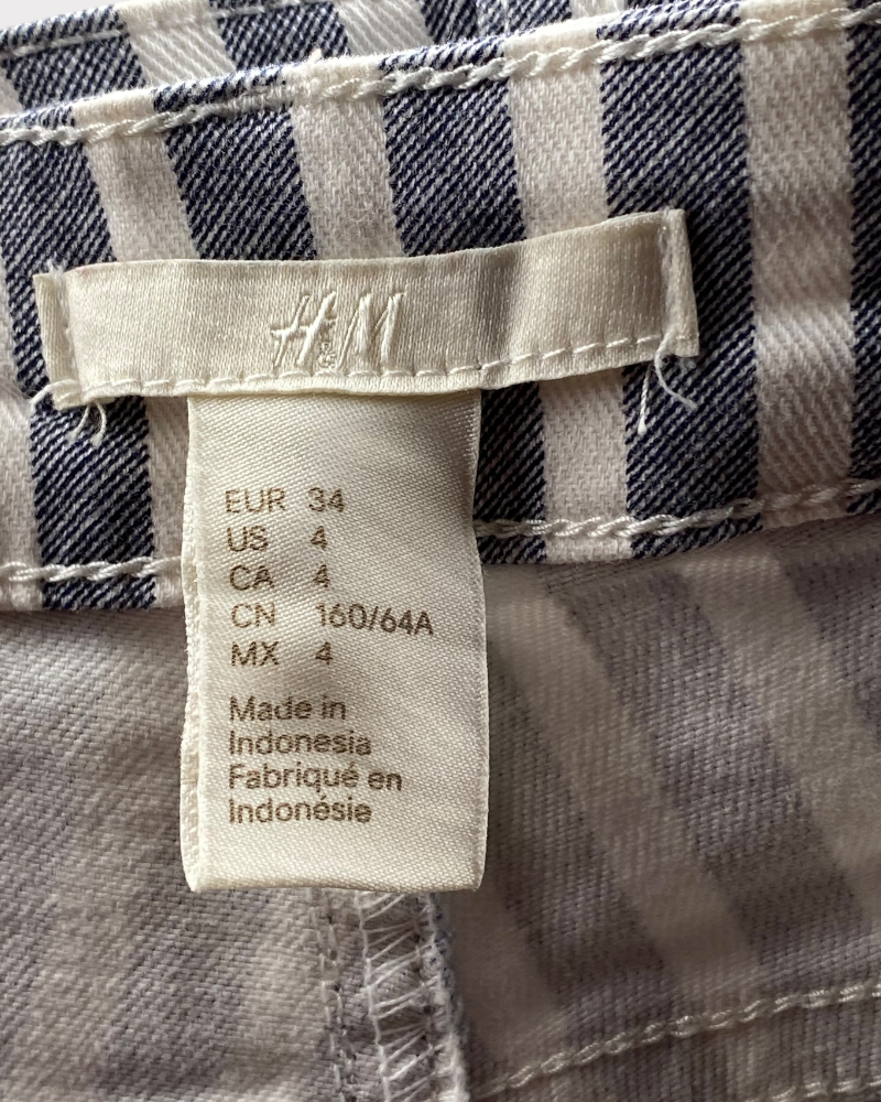H&M  Striped Pocket Shorts (34)