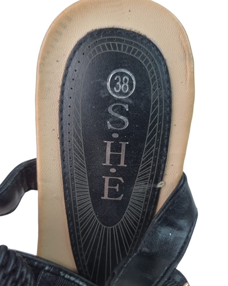 S.H.E Black/Brown Ladies Sandal  (38 )