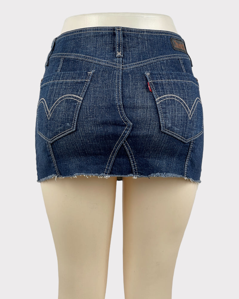 Levi's Dark-wash Blue Denim Mini Skirt (W28)