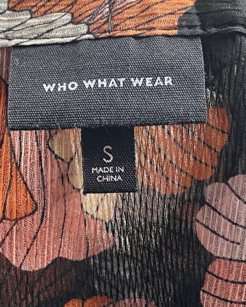 WHO WHAT WEAR black flower print blouse ( S )