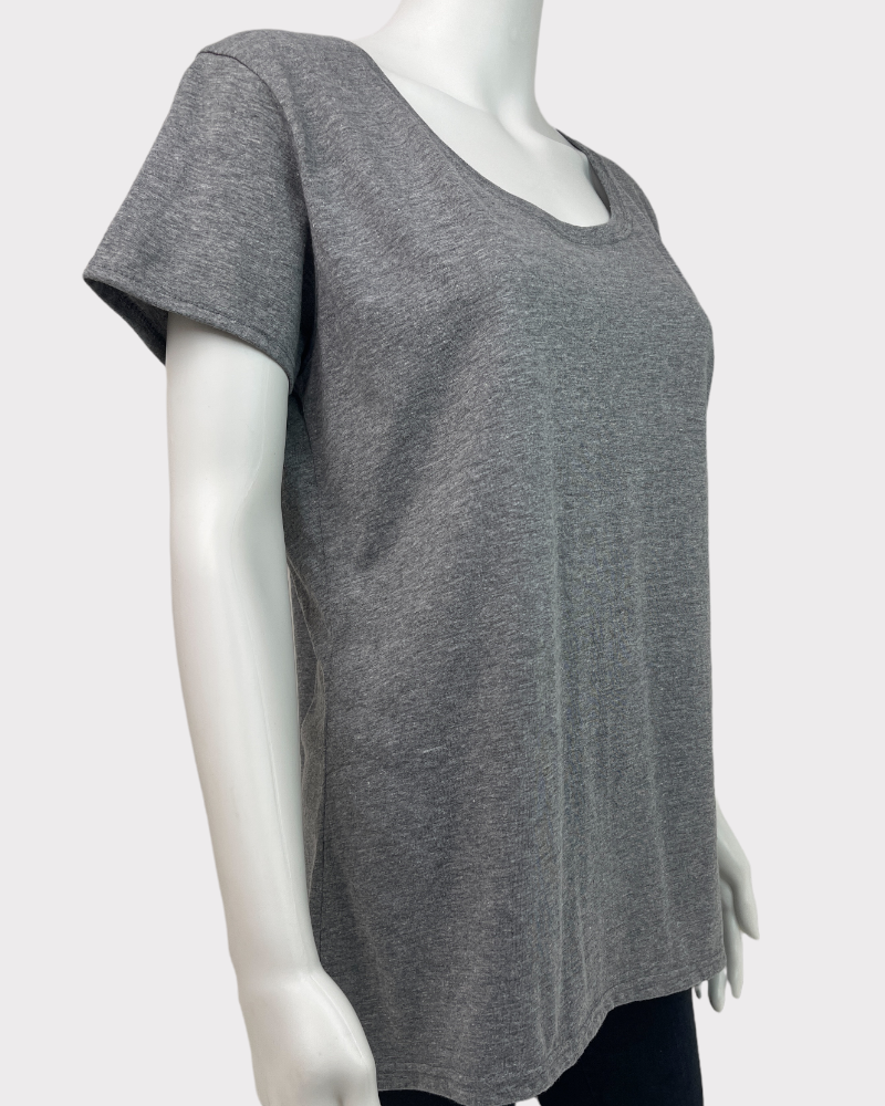 Gildan Grey Short-Sleeve T-Shirt (L)