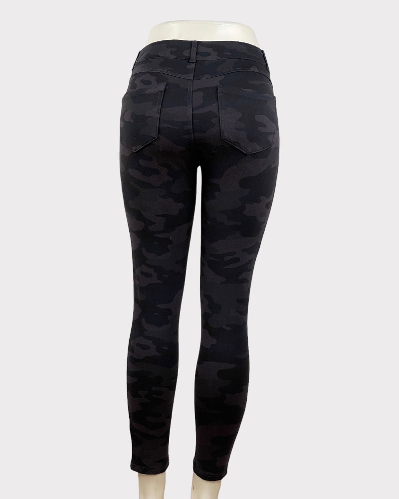 Knox Rose Camo Print Dark Camo Print Jeggings (W32)