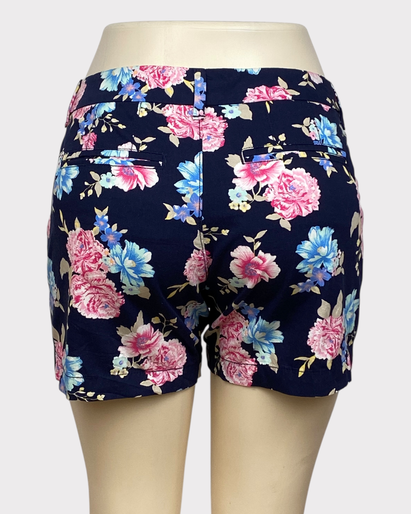 OLD NAVY  Navy Blue Flower Print Shorts (2)