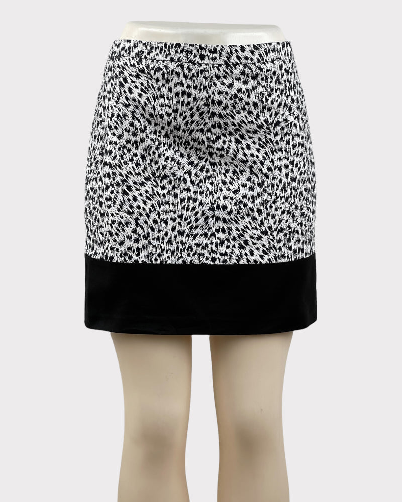 Michael Kors White and Black Printed Mini Skirt	(W36)