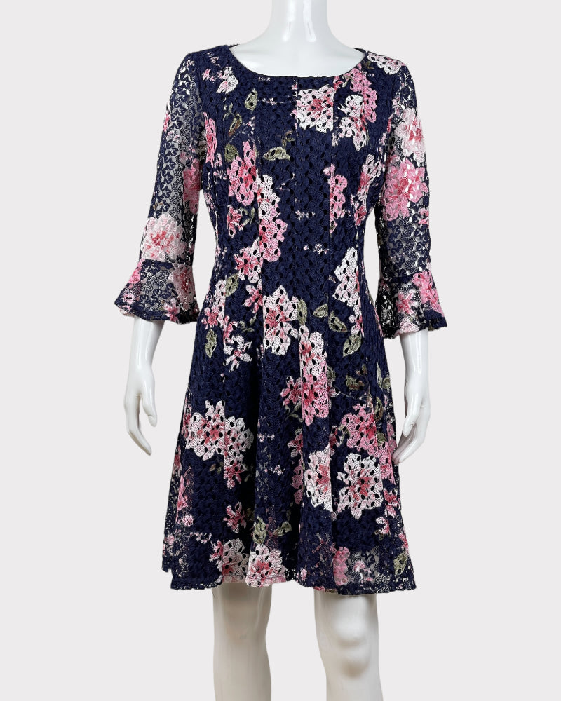 Rabbit Designs Lace Three-Quarter Sleeve Dress (L) Preloved Outlet Rabbit Designs Lace Three-Quarter Sleeve Dress (L) Preloved Outlet