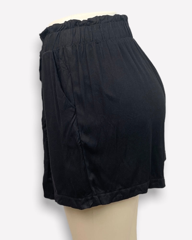 Have Black Tie-Waist Shorts (M-L)