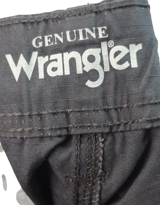 Genuine Wrangler Cargo Shorts (34)