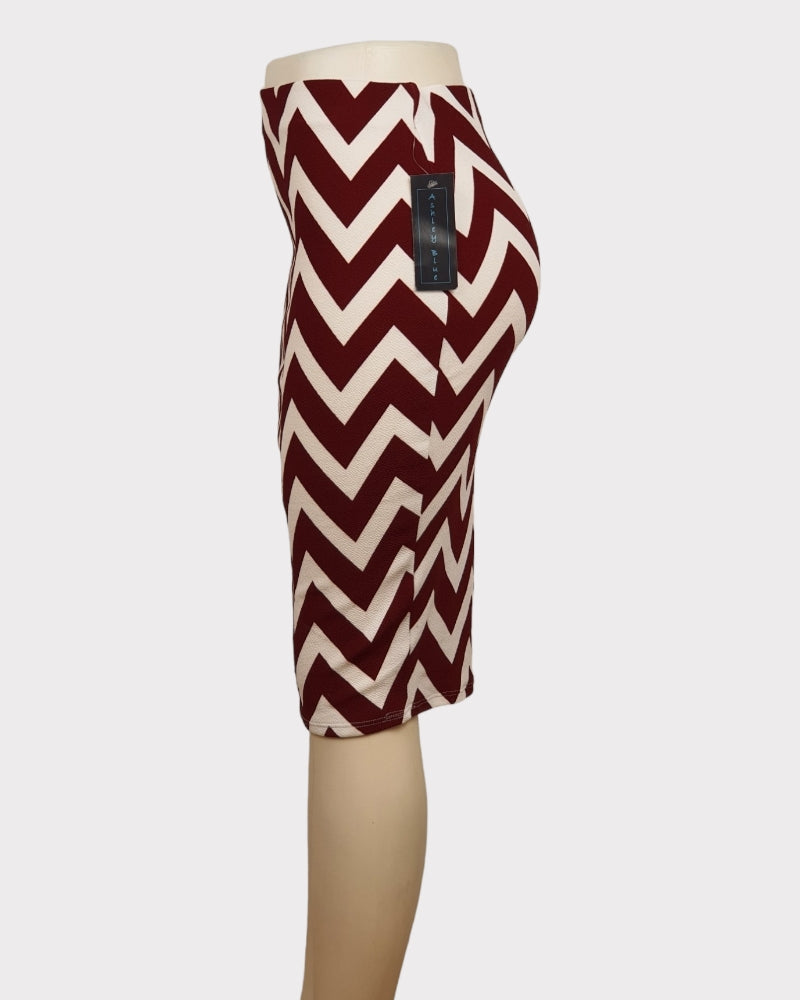 Lay Flat Designed White/Maroon Skirt