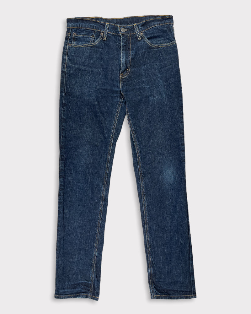 Levi’s Men’s 541 Dark-Wash Blue Jeans (W33)