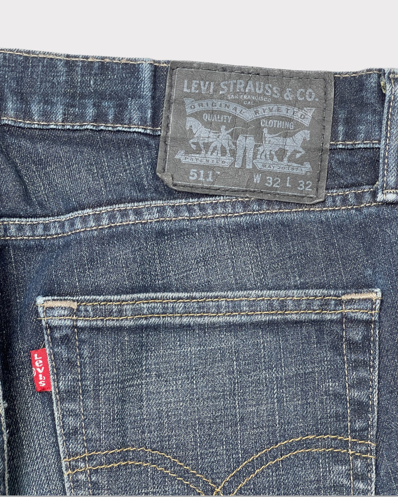 Levi’s Men’s 511 Faded Dark-Wash Blue Jeans (W32)