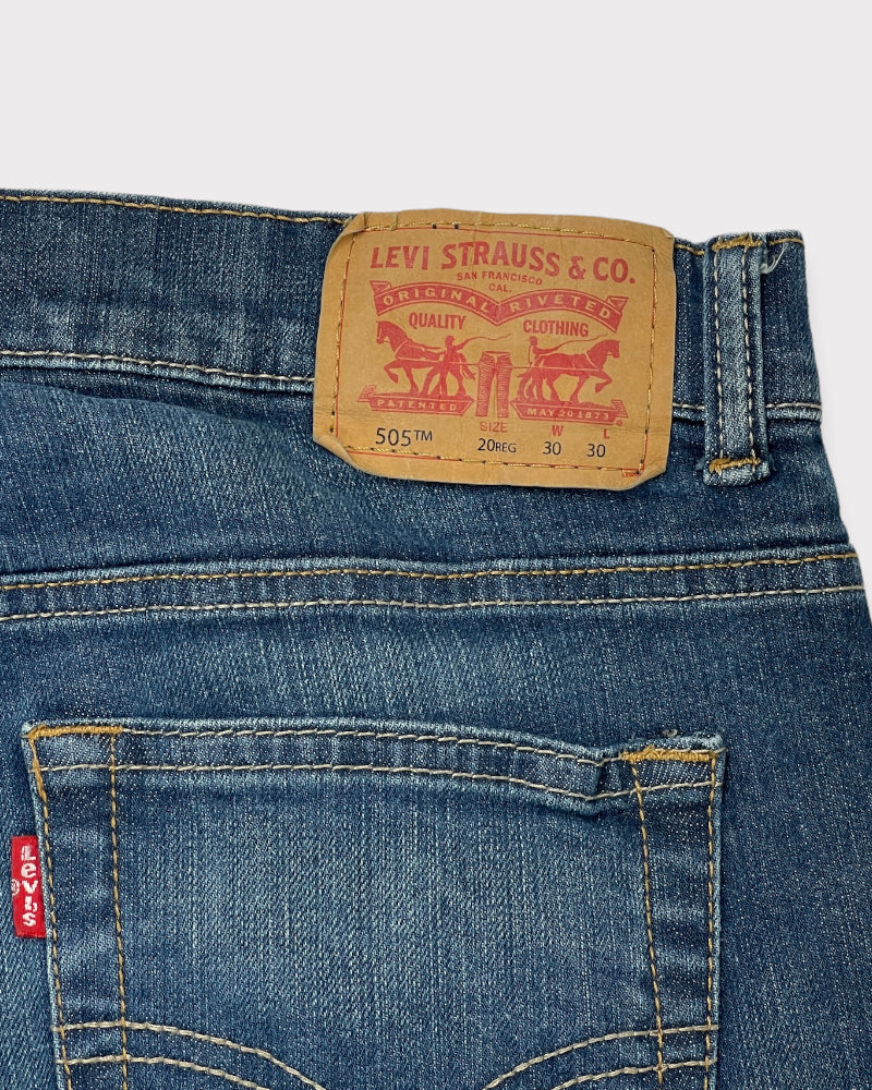 Levi’s Men’s 505 Mid-Wash Blue Jeans (W30)