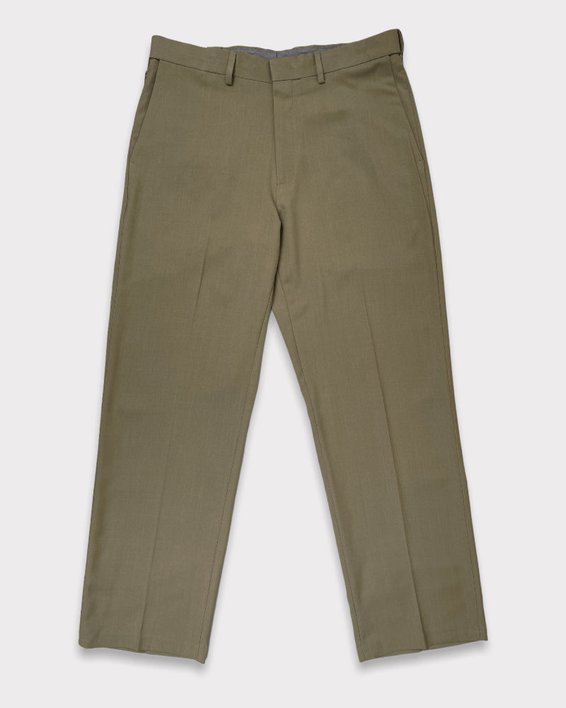 Haggar Men’s Medium Khaki Premium Stretch Classic Fit Dress Pants (W34)